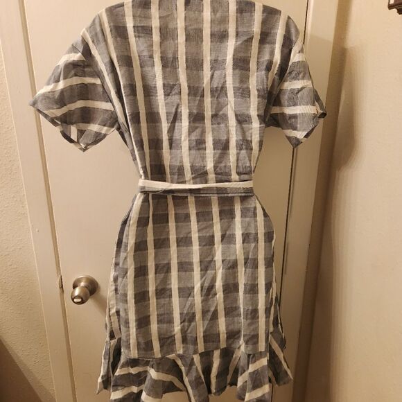 Romeo & Juliet Couture Blue Plaid Wrap Dre size M - Picture 4 of 5